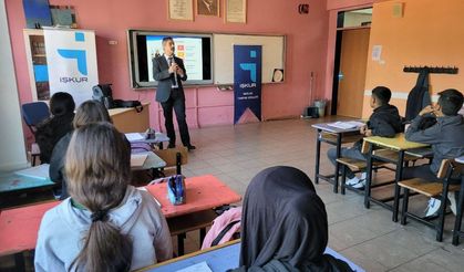 Öğrencilere meslek seçiminin önemi anlatıldı