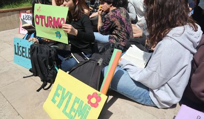 Aydın'da öğrenciler, okullarındaki öğretmen atamalarını protesto etti!