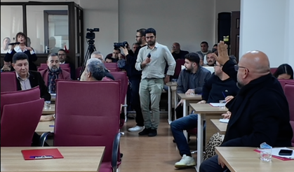 Efeler Belediye Meclisi'nin Şubat ayı oturumunda 'Atatürk' tartışması!