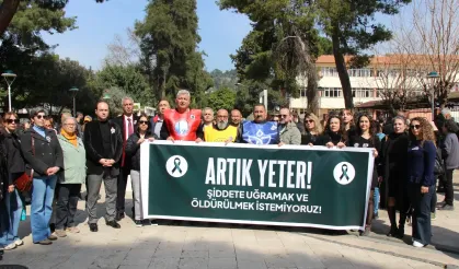 Aydın'daki eğitimciler Fatma öğretmen için bir araya geldi