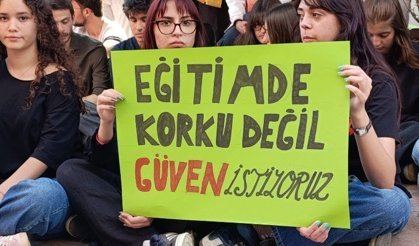 Aydın'da liselilerden oturma eylemi: "Okul mezar değil yuvadır"