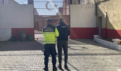 Aydın’da yol kontrolünde 19 düzensiz göçmen yakalandı, organizatör tutuklandı