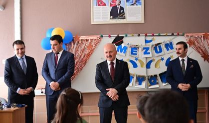 Aydın’da 190 bini aşkın öğrenci karne sevinci yaşadı