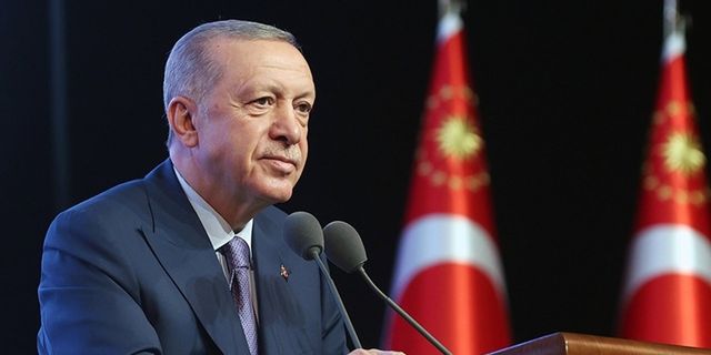 Erdoğan: 'Türkiye, devleti ve milleti ile küllerinden yeniden doğacak kapasiteye sahiptir'