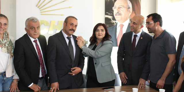 Zafer Partisi Milletvekili Adayı CHP'ye üye oldu