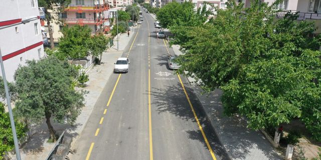 Büyükşehir Kuyucak'ta yol çalışmalarını sürdürüyor