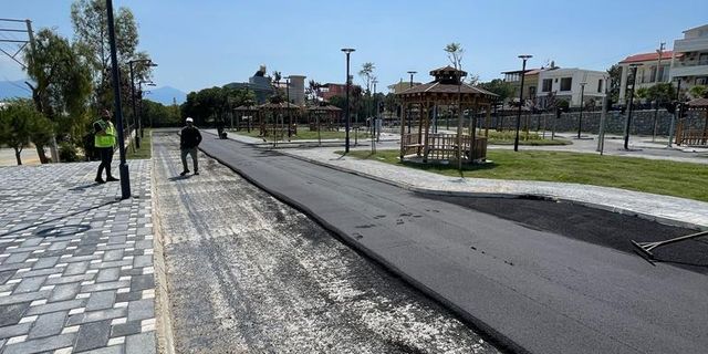 Kuşadası Şehit Polis Fethi Sekin Parkı’nda çalışmalarını sürdürüyor