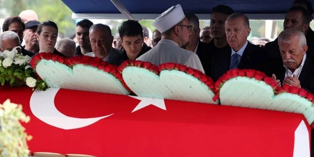 Mehmet Barlas'a sevenleri veda etti