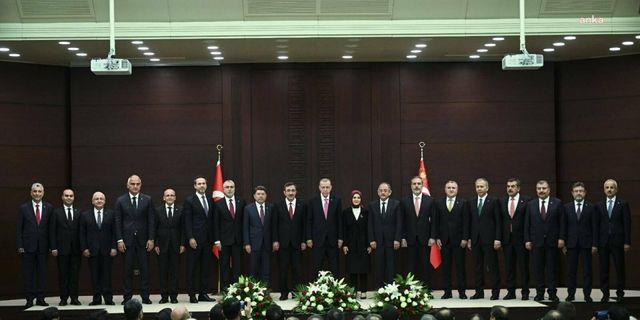 Erdoğan yeni kabine üyelerini açıkladı!