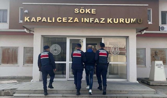 Jandarma 30 yıl kesinleşmiş cezası olan şahsı Kuşadası'nda yakaladı