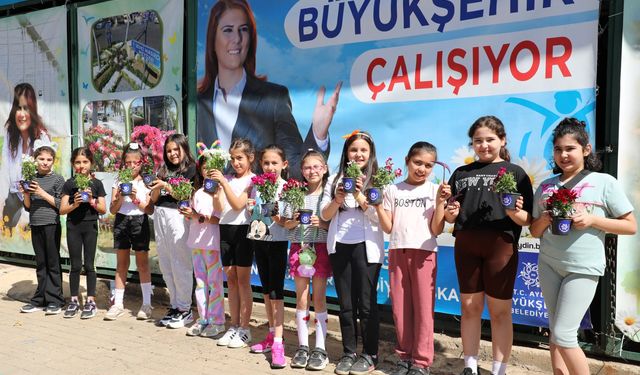 Öğrenciler için ders zili Aydın Büyükşehir Belediyesi’nin fidanlığında çaldı