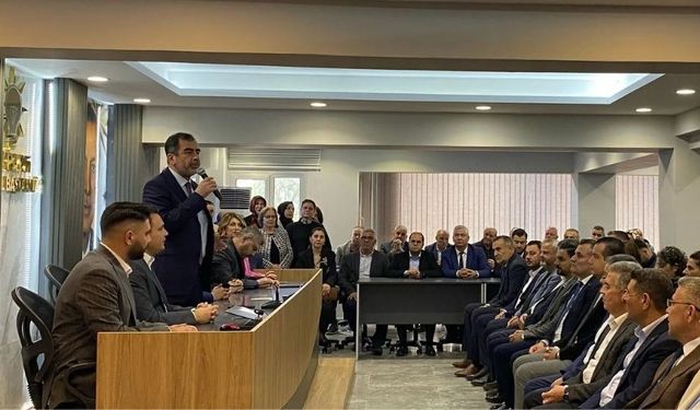 AK Parti İl Başkanı Erdem: "Aydın'daki turplar da büyüdü heybeye sığmıyor"