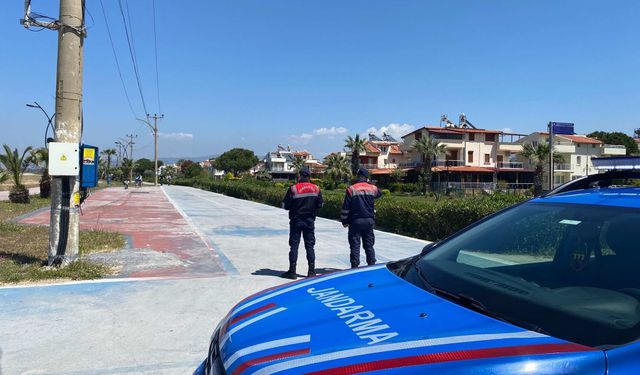 Kuşadası’nda Bisiklet Yolunu Motorla Kullanan 20 Kişiye Ceza