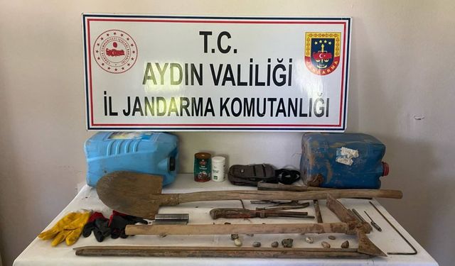 Karacasu'da kaçak kazı yapan 5 kişi yakalandı!