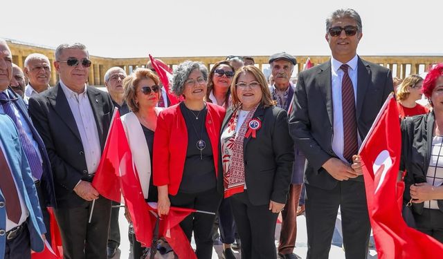 Başkan Gençay ve Didim heyeti Anıtkabir’de Ata’nın huzurunda