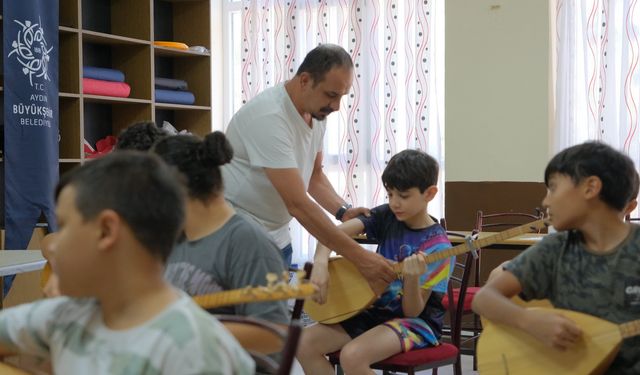 Başkan Çerçioğlu’ndan gençlere kültürel destek