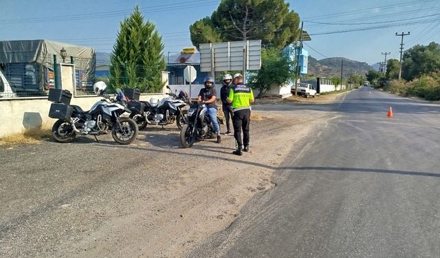 Köşk’te jandarma trafik denetimi: 97 Araç kontrol edildi!