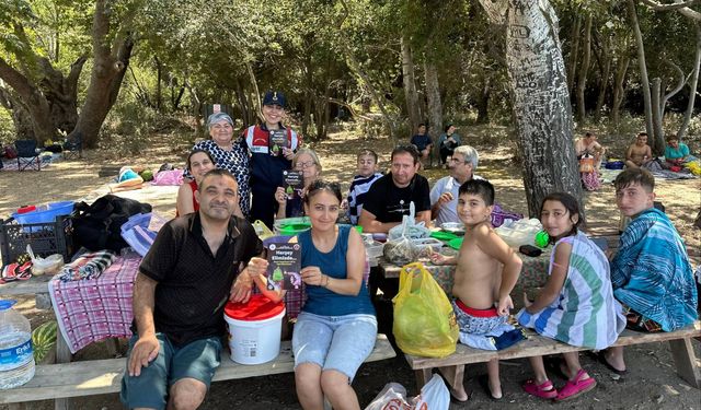 Jandarmadan Kuşadası'nda orman yangınlarına karşı bilgilendirme