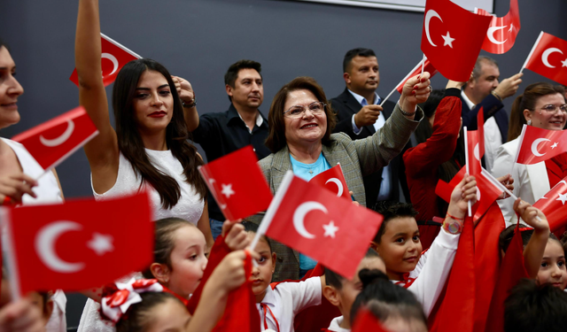 Didimli minikler 29 Ekim Cumhuriyet Bayramı’nı kutladı