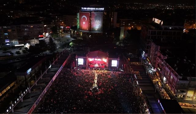 Büyükşehir'in Cumhuriyet Bayramı kutlamasına 50 bin Aydınlı katıldı