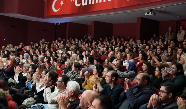 Aydın Büyükşehir Belediyesi Şehir Tiyatroları’nda yeni sezon başladı