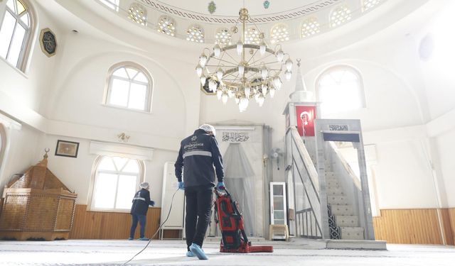 Aydın BŞB ile camiler tertemiz oluyor!