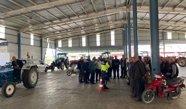 Aydın'da traktör ve motosiklet sürücülerine eğitim verildi
