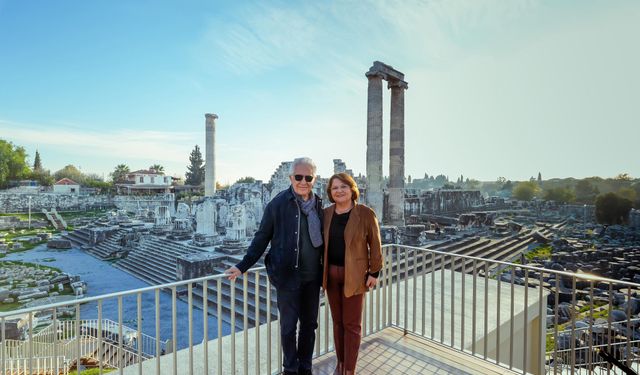 Zülfü Livaneli Didim’de