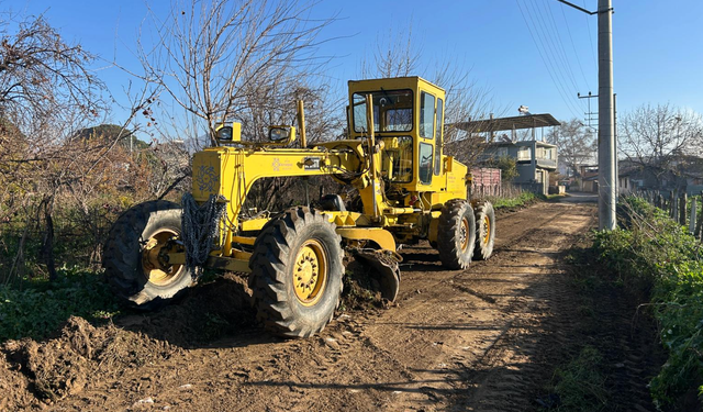 Aydın'da yol yapım, bakım ve onarım çalışmaları sürüyor