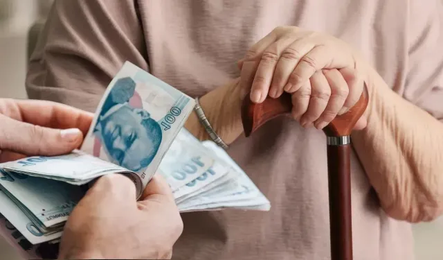 Emeklilere verilecek zam oranı netleşti!