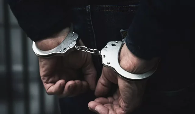 Germencik'te  25 bin TL'lik otomobil parçası çalan şüpheli yakalandı