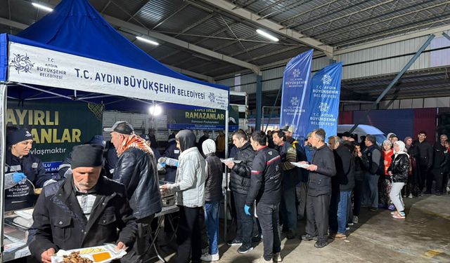 Aydın’ın dört bir yanında iftar sofraları kurulmaya devam ediyor