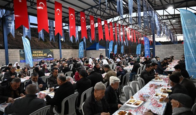 Başkan Çerçioğlu Yenipazar'da vatandaşlarla iftar sofrasında buluştu