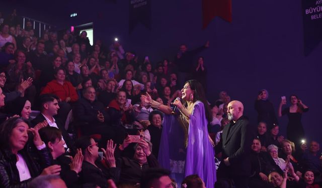 Aydın'da Nükhet Duru rüzgarı esti