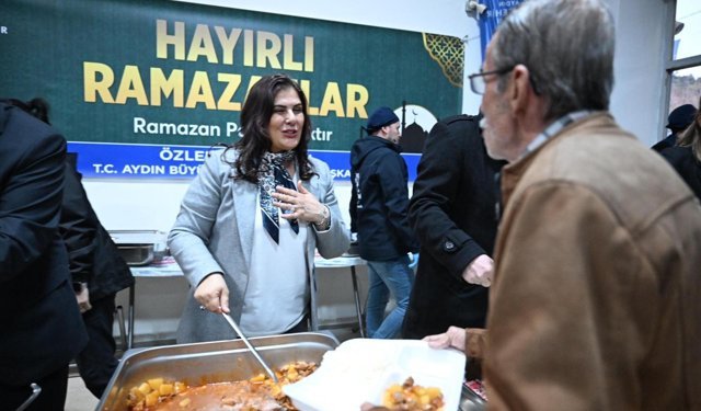 Çerçioğlu, Koçarlılı vatandaşlarla iftar sofrasında bir araya geldi