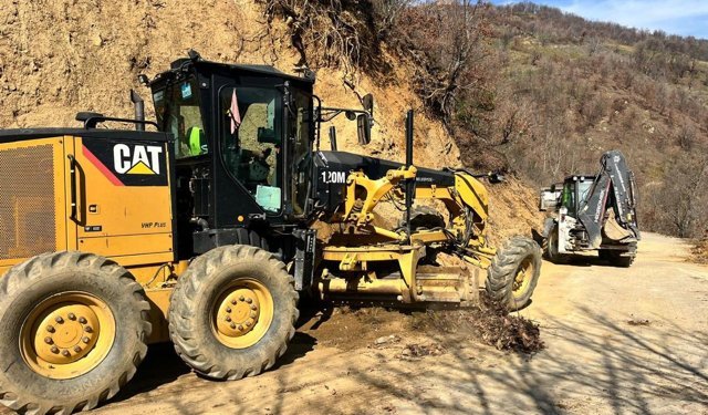 Başkan Çerçioğlu'nun çalışmalarıyla kırsal mahallelerin yolları yenileniyor