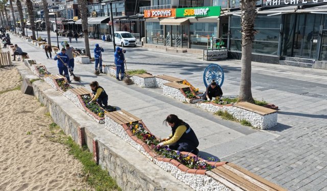 Aydın Büyükşehir Belediyesi'nin çevre düzenleme ve bakım çalışmaları sürüyor