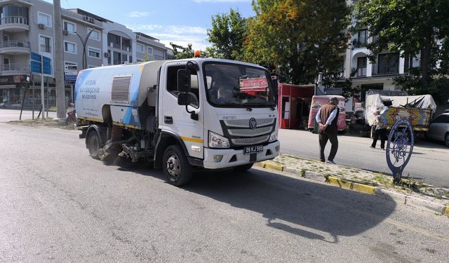 Başkan Çerçioğlu'ndan Didim ve Kuşadası'nda bayram çalışması