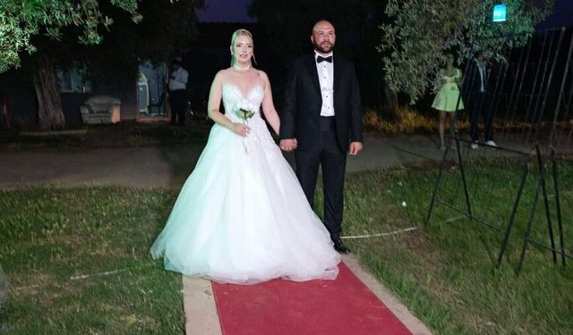 Ekin ve Yasin rüya gibi bir düğünle hayatlarını birleştirdi