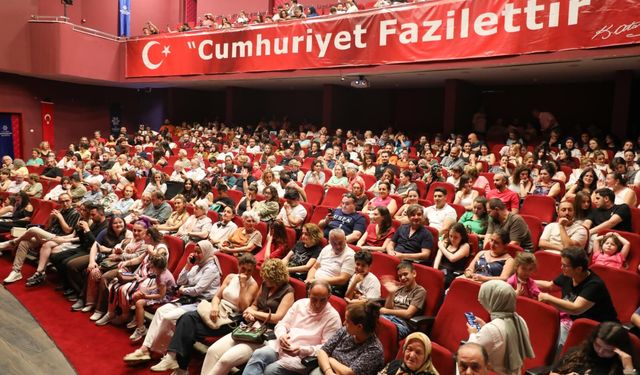 Başkan Çerçioğlu vatandaşları tiyatro ile buluşturdu