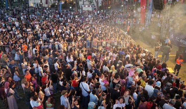 Başkan Çerçioğlu Aydınlı çocukları Yıl Sonu Karne Şenliği ile buluşturdu