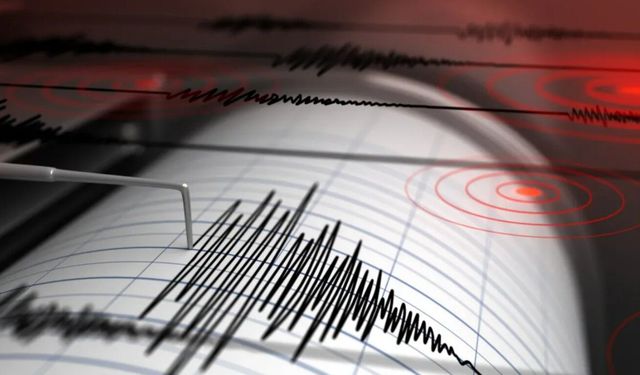 Ege'de peş peşe deprem! Marmaris 2 saat arayla iki kez sallandı