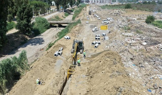 Büyükşehir Sandıklı Mahallesi’nde çalışmalarını sürdürüyor