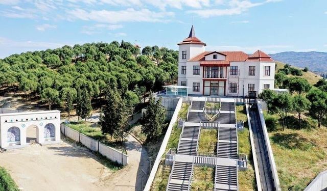 Adnan Menderes Demokrasi Müzesi yeniden kapatıldı