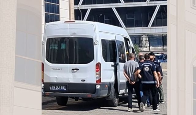 Kuşadası’nda göçmen kaçakçılığı operasyonu!