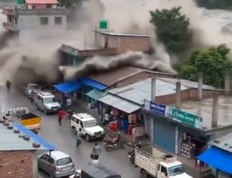 Nepal’de sel felaketi: Can kaybı 270’e yükseldi!