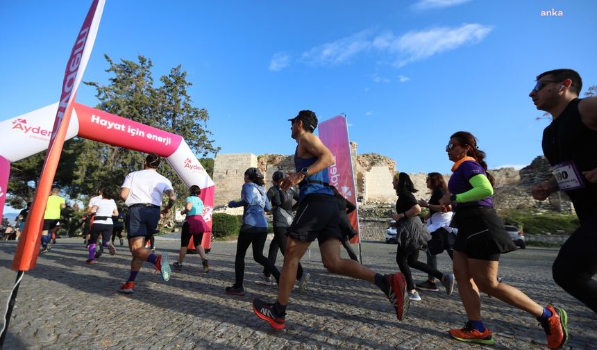 EFES Ultra Maraton koşucuları plaketlerini depremzedelere bağışladı