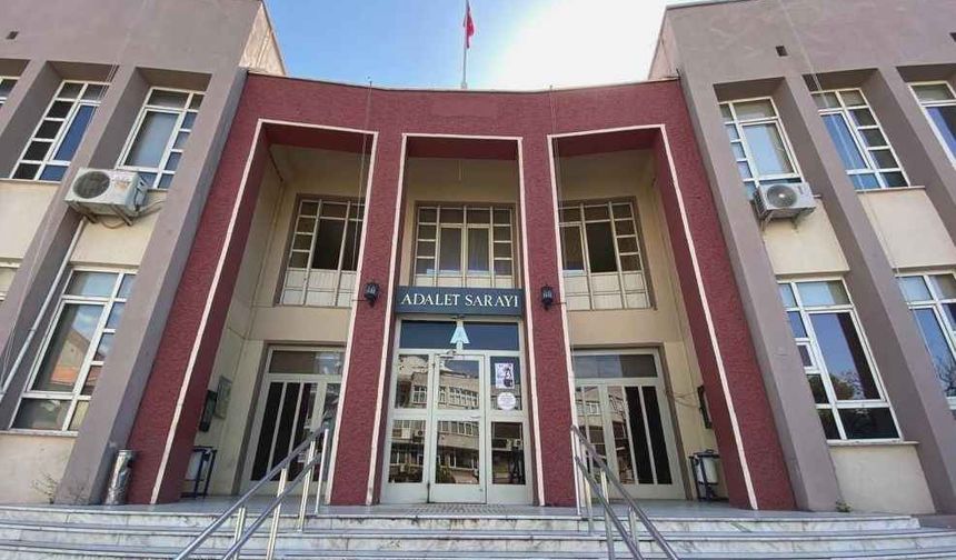 Adliye önünde eski eşine saldıran şahıs tutuklandı