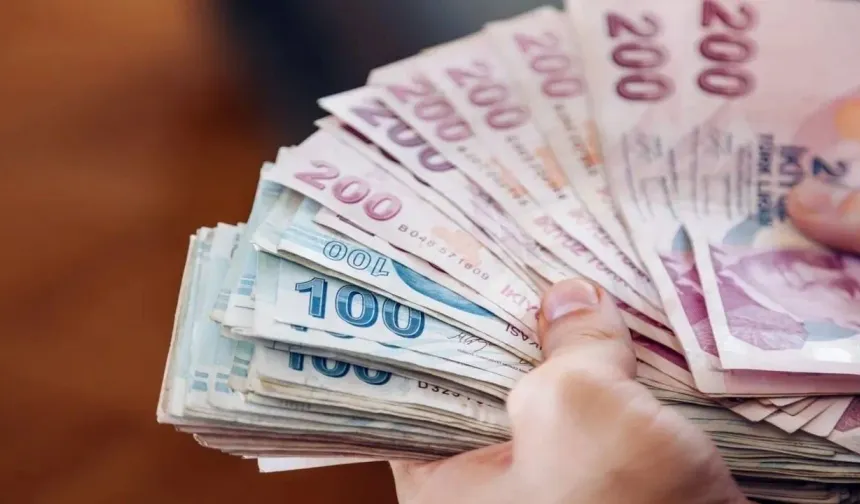 DİSK: Asgari ücret yılda dört kez belirlenmeli