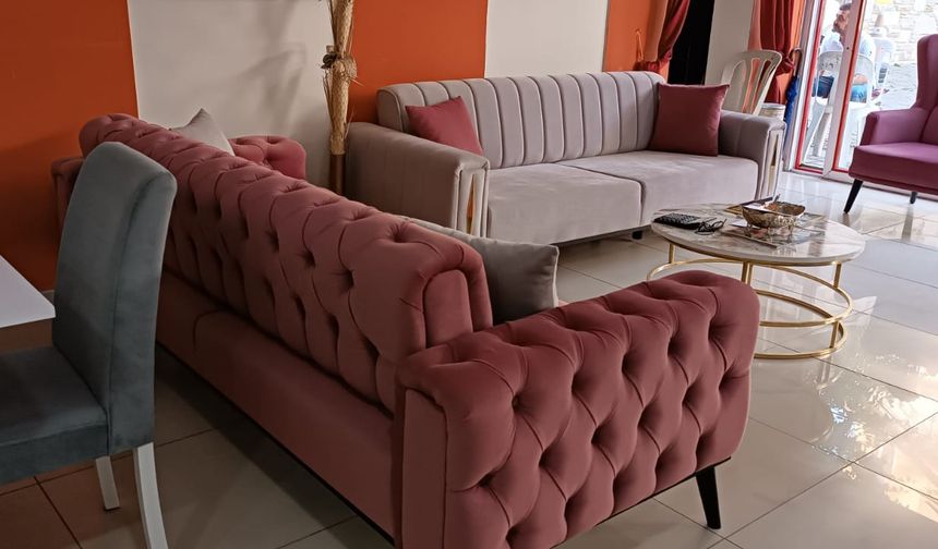 
Yatak odası takımı, yemek odası takımı 6 kişilik, koltuk takımı 90 bin TL
